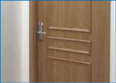 PVC de JWELL que descasca a porta de formação de espuma da placa de WPC que faz a linha da extrusão do perfil do PVC da máquina